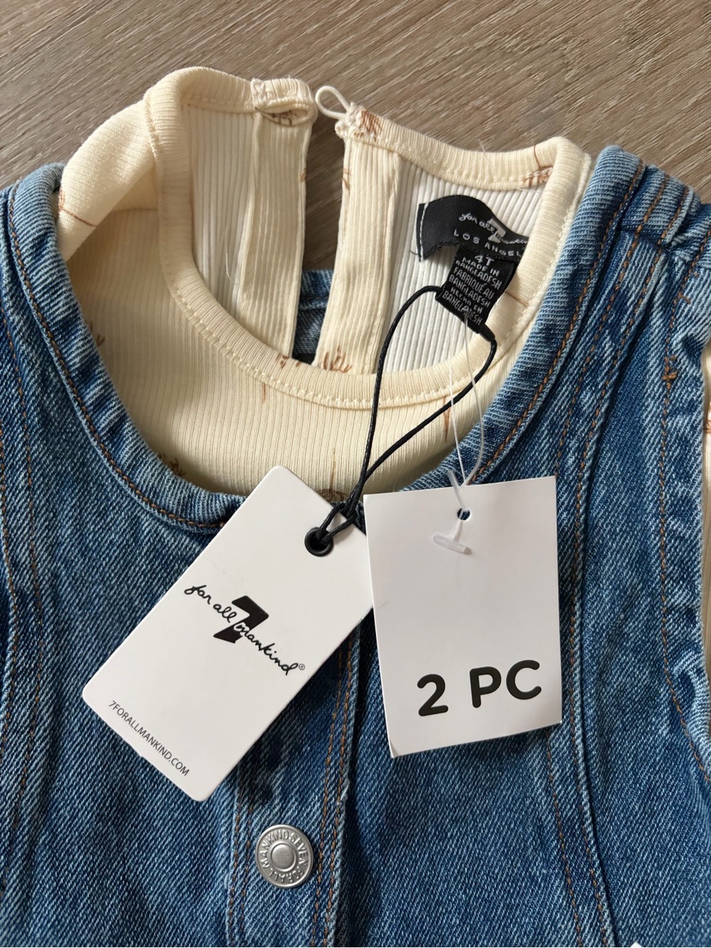 7 For All Mankind - Picture 4 of 4